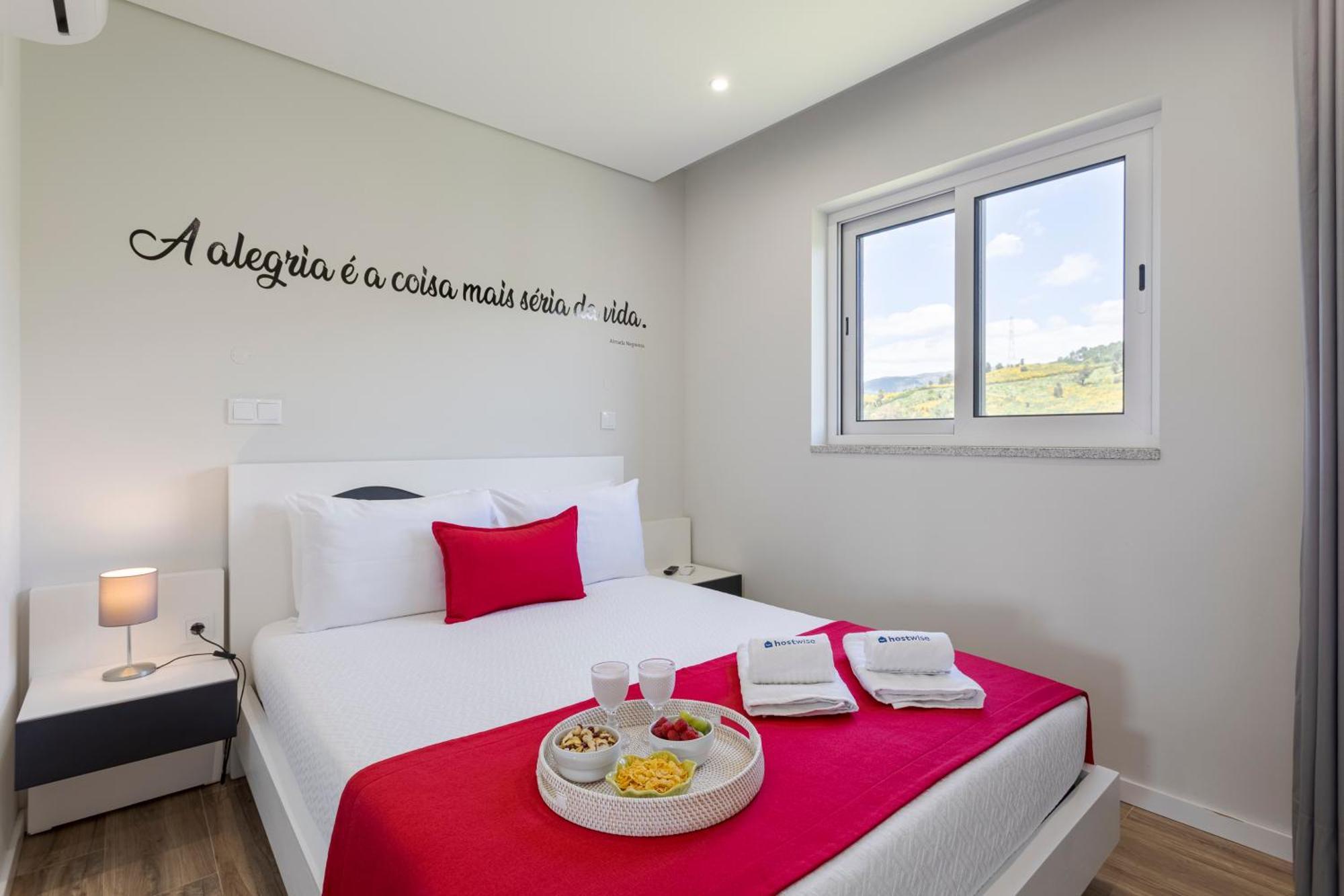 Spacious Villa Pool & Douro View By Host Wise Santa Marinha do Zêzere Esterno foto