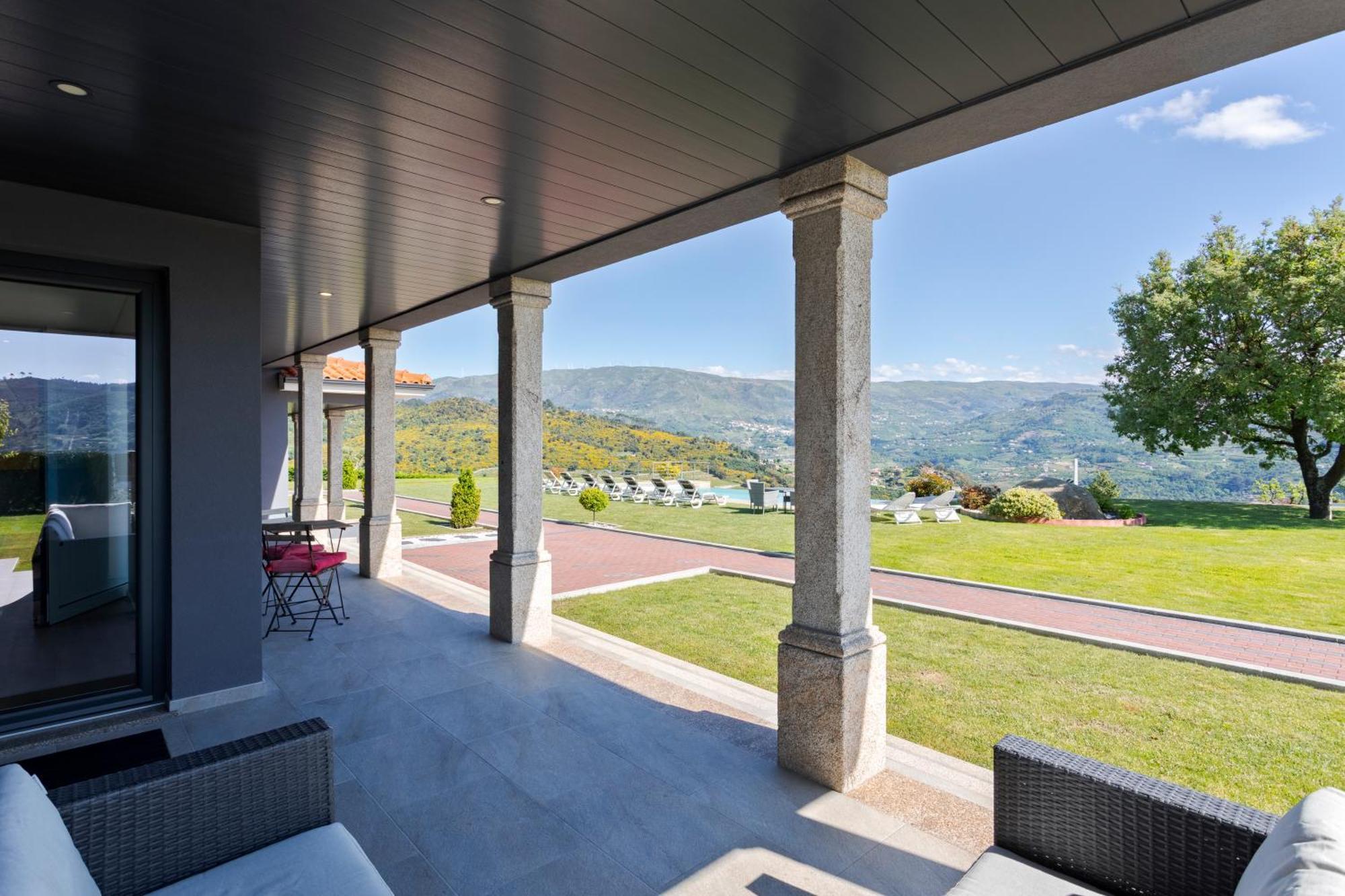 Spacious Villa Pool & Douro View By Host Wise Santa Marinha do Zêzere Esterno foto