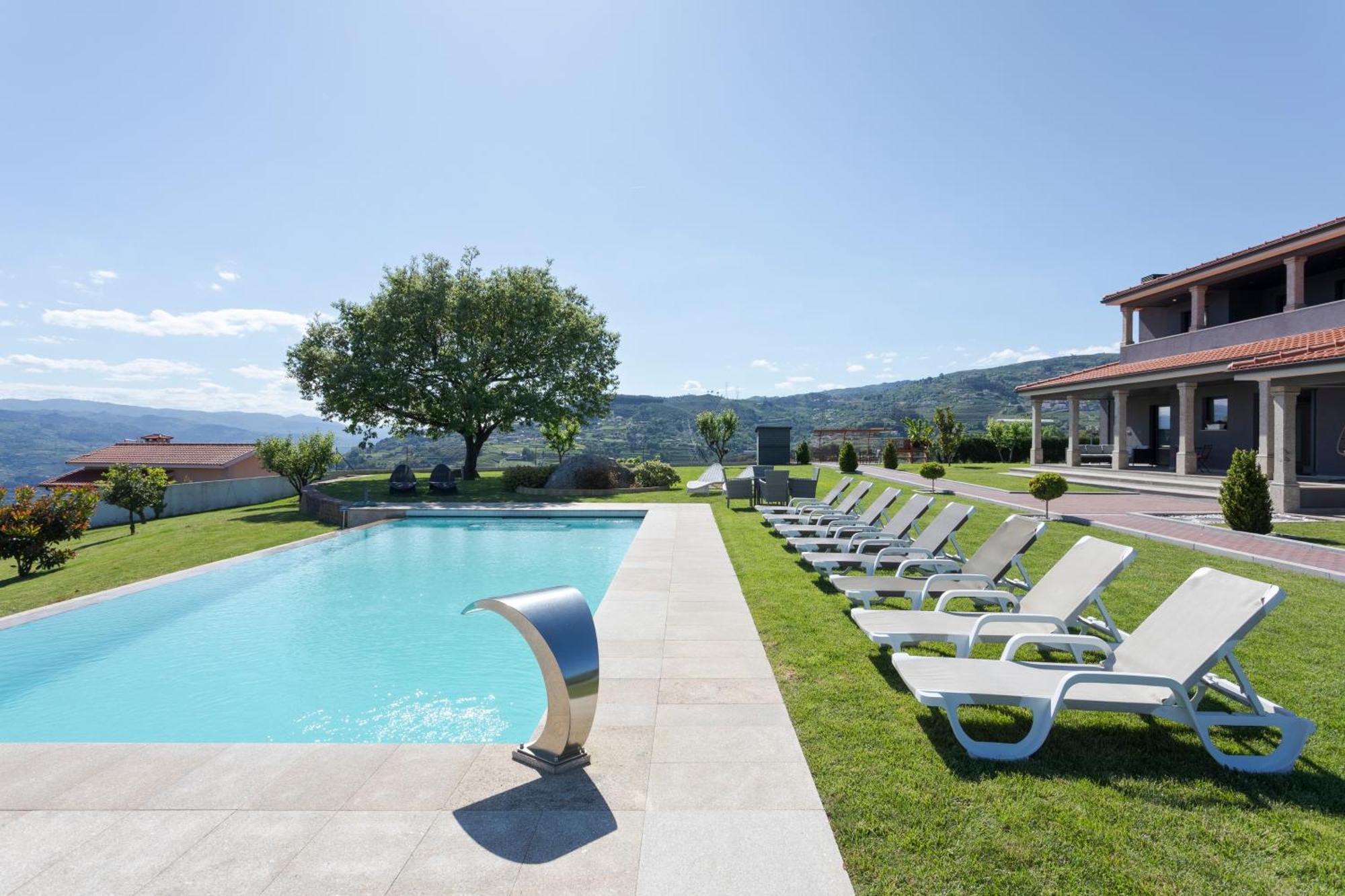 Spacious Villa Pool & Douro View By Host Wise Santa Marinha do Zêzere Esterno foto
