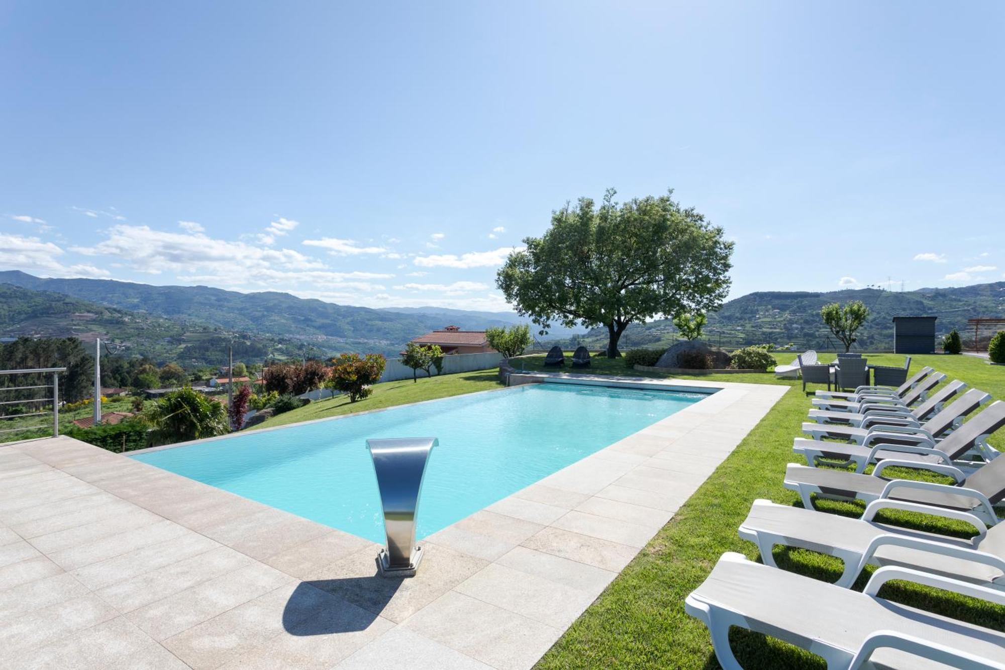 Spacious Villa Pool & Douro View By Host Wise Santa Marinha do Zêzere Esterno foto
